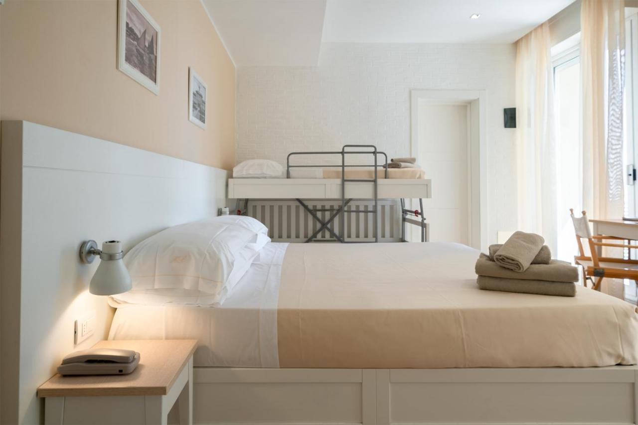 Hotel Bristol กัตตอลิกา ภายนอก รูปภาพ