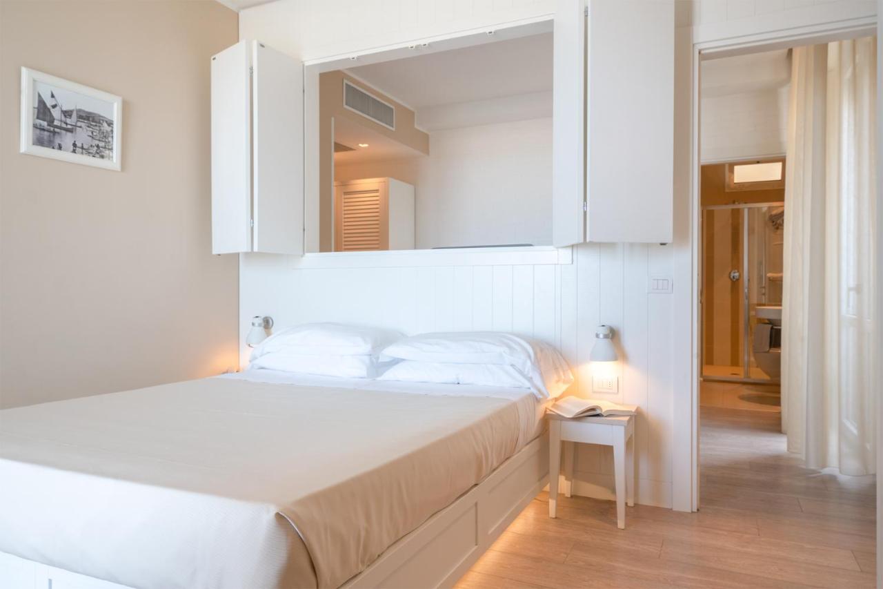 Hotel Bristol กัตตอลิกา ภายนอก รูปภาพ