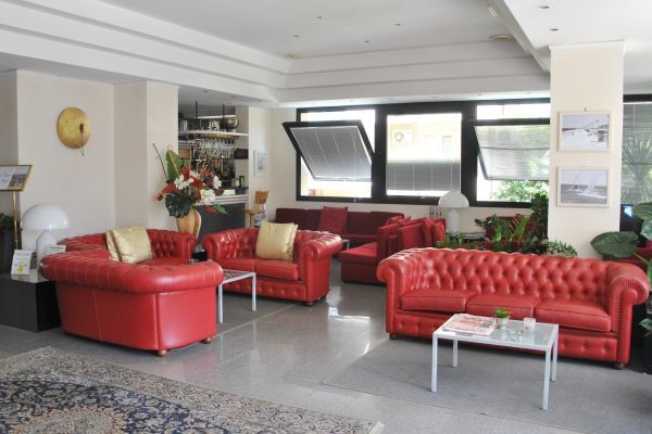 Hotel Bristol กัตตอลิกา ภายนอก รูปภาพ