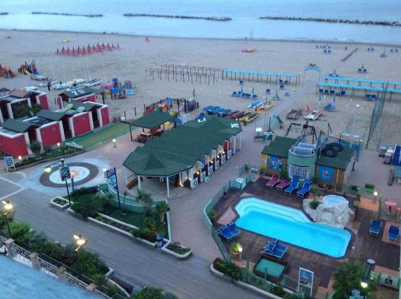 Hotel Bristol กัตตอลิกา ภายนอก รูปภาพ