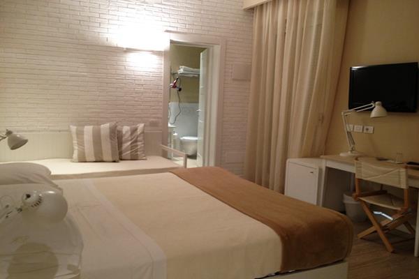Hotel Bristol กัตตอลิกา ภายนอก รูปภาพ
